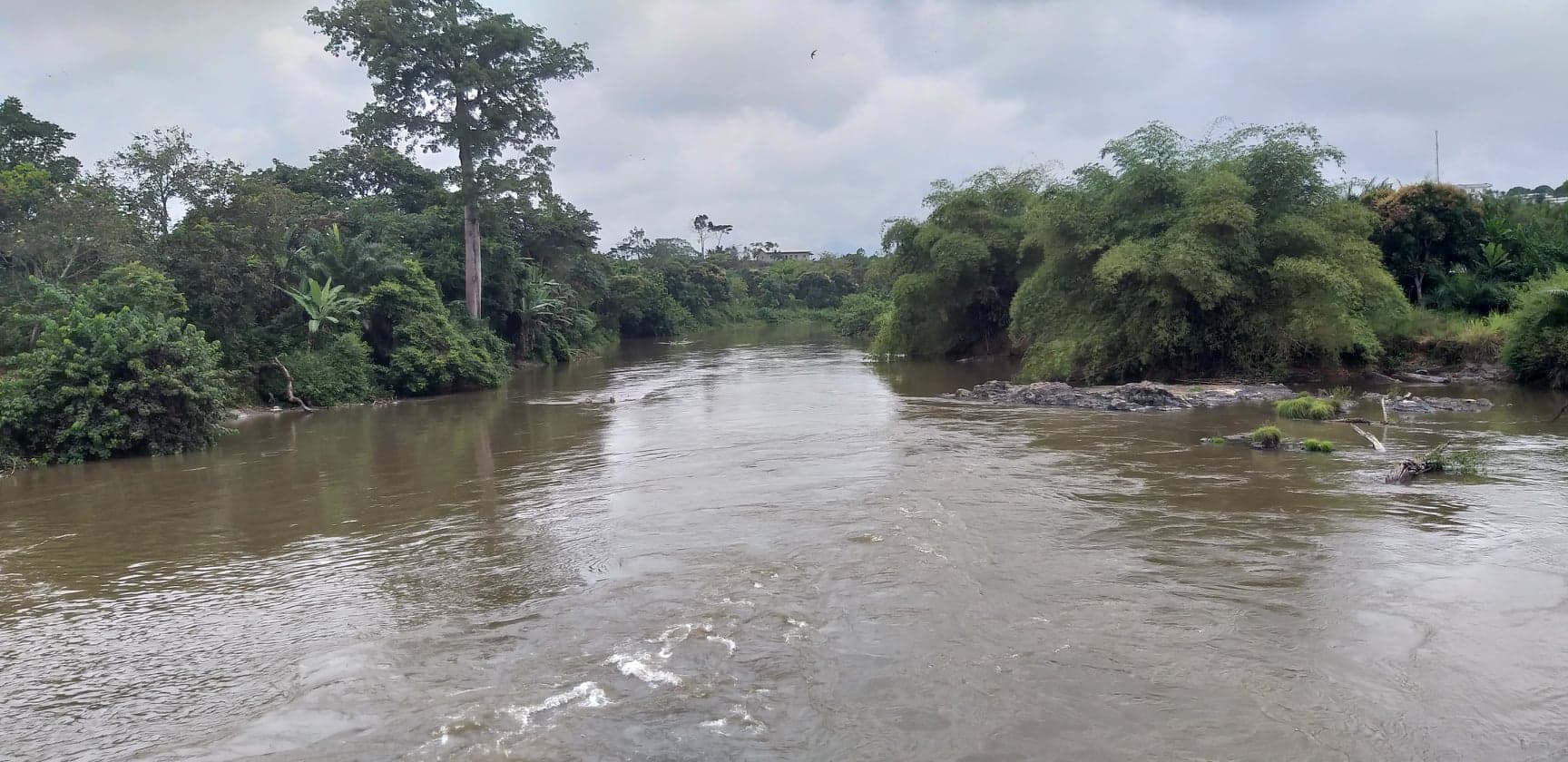 La lolo un fleuve de l ogooué lolo