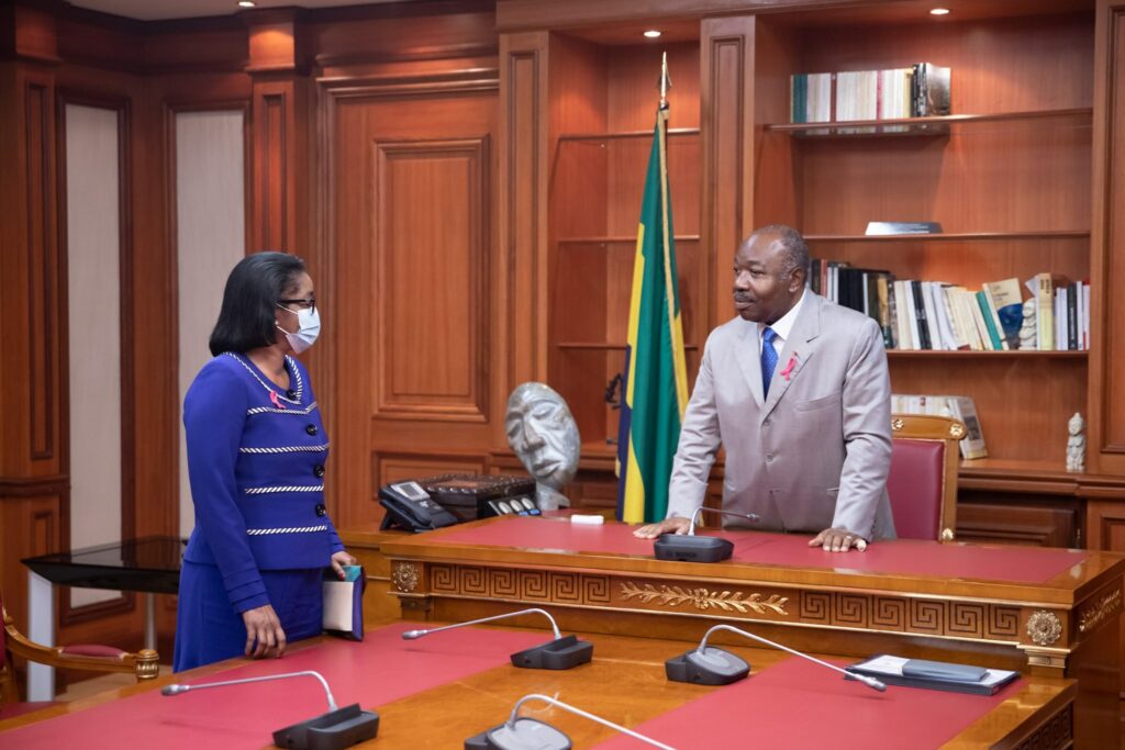 Ali Bongo Ondimba et son Premier ministre Rose Christiane Ossouka Raponda