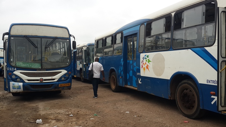 Les bus de SOGATRA immobilisés dans son parc automobile de Libreville © Archives Gabonactu.com