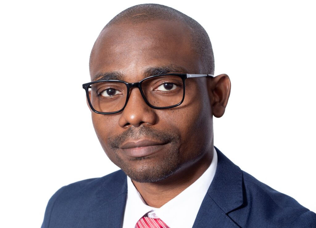 Mays Mouissi, ministre en charge de l'Habitat, du cadastre et du logement @ Gabonactu.com