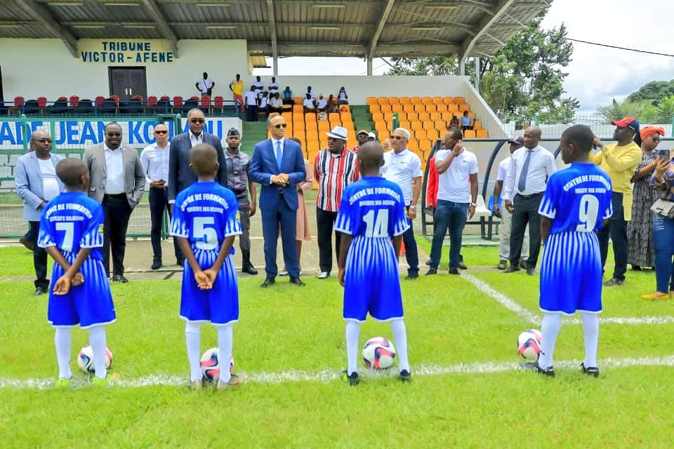 Lambaréné inauguration d’un centre de formation des jeunes footballeurs Lambaréné inauguration d’un centre de formation des jeunes footballeurs