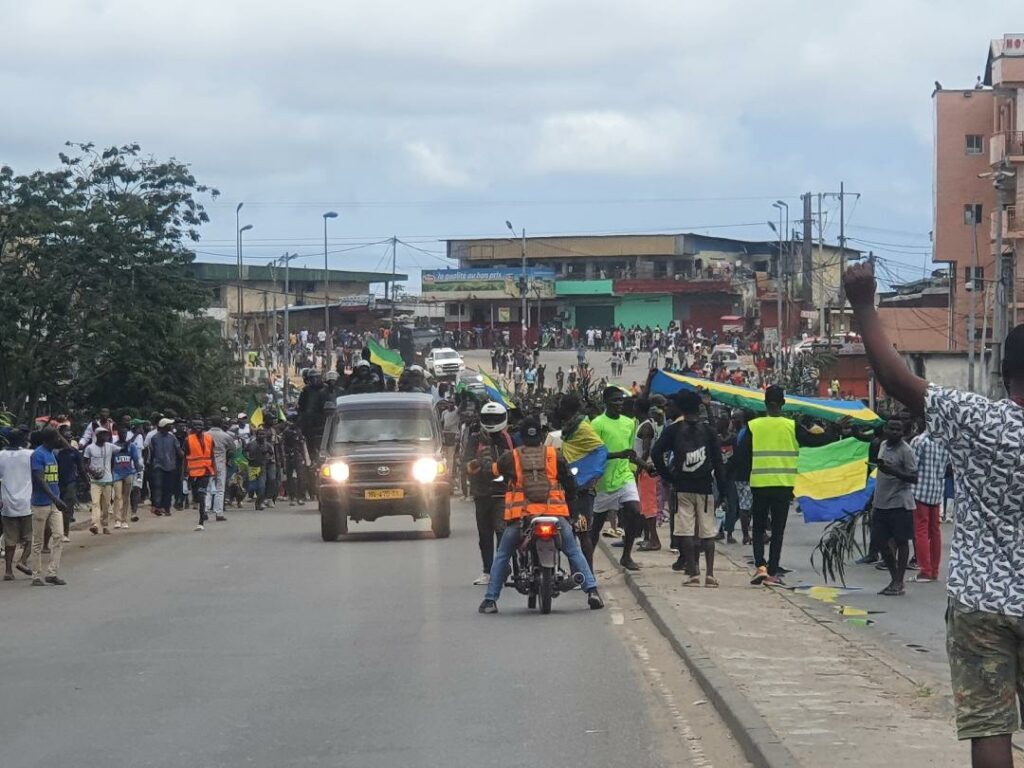 La marche pacifique des Librevilois en partant du Carrefour Rio vers les PK ce 30 août à Libreville © Gabonactu.com