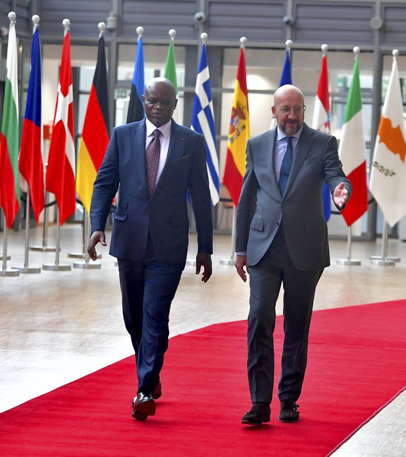 Oligui Nguema et Charles Michel 