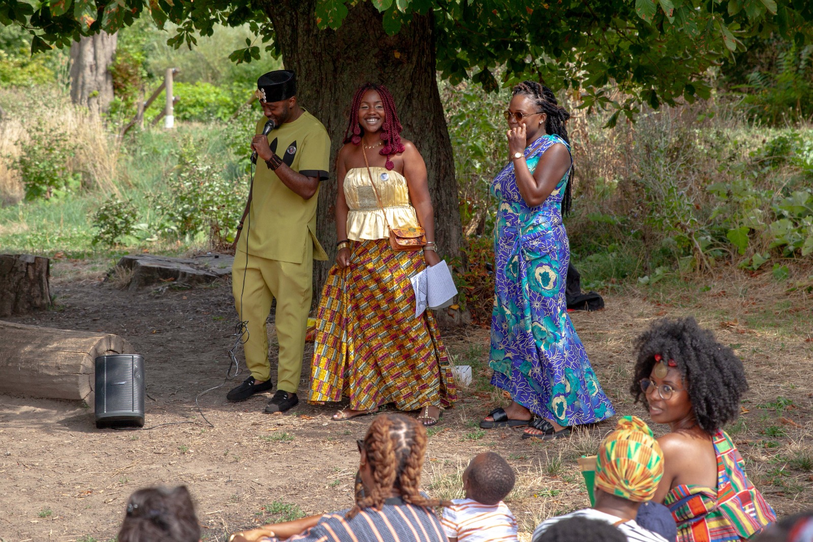 Le vice président de Kiburi Africa Guivounde Mouedi a gauche la co organisatrice de l'événement Touraia Diallo et la présidente de Kiburi Africa NYAMBA MABICKA Dinzona