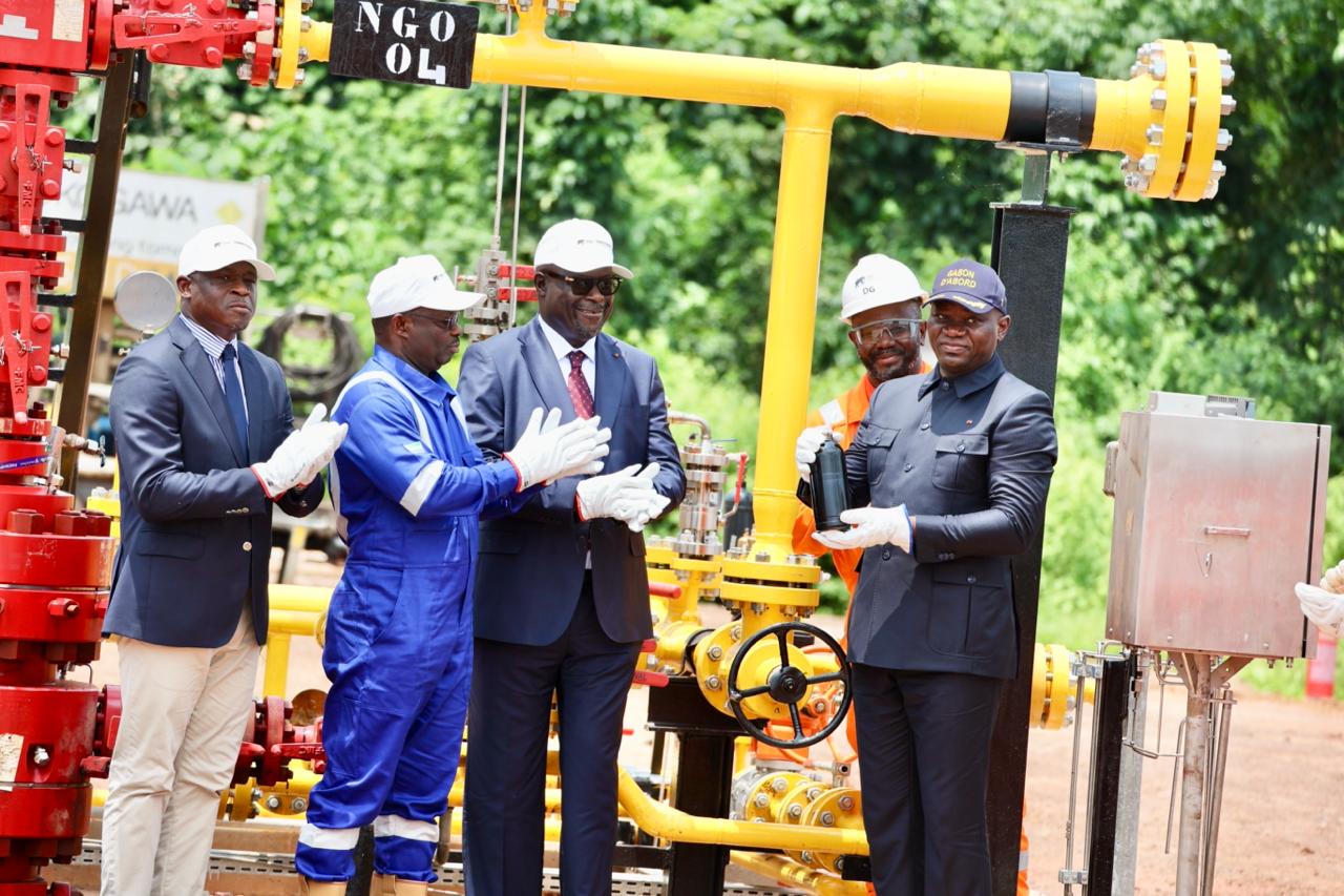 Gabonactu.com / Oligui Nguema inaugure un champ pétrolier à Gamba